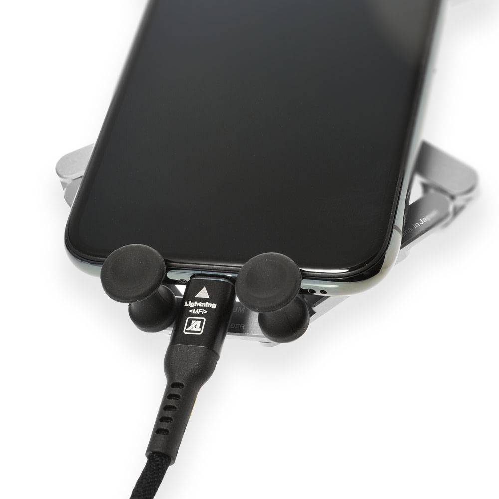 USBケーブル取り付け